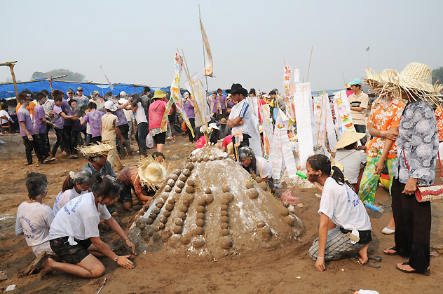 ภาพประทับใจ สงกรานต์หลวงพระบาง รวมภาพประเพณีสงกรานต์ปี 51 และ 53 ที่หลวงพระบาง ภาพชุด 3