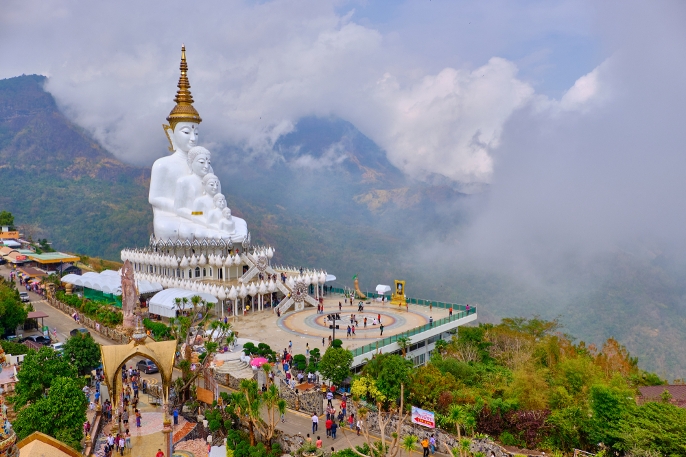 วัดพระธาตุผาซ่อนแก้ว สรวงสวรรค์แห่งเพชรบูรณ์