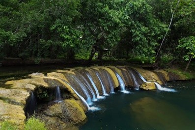 น้ำตกกะเปาะ ต.หงษ์เจริญ อ.ท่าแซะ จ.ชุมพร