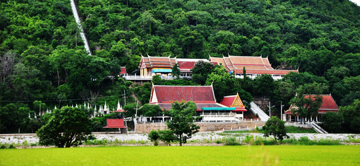 วัดธรรมามูลวรวิหาร ต.ธรรมามูล อ.เมืองชัยนาท จ.ชัยนาท 