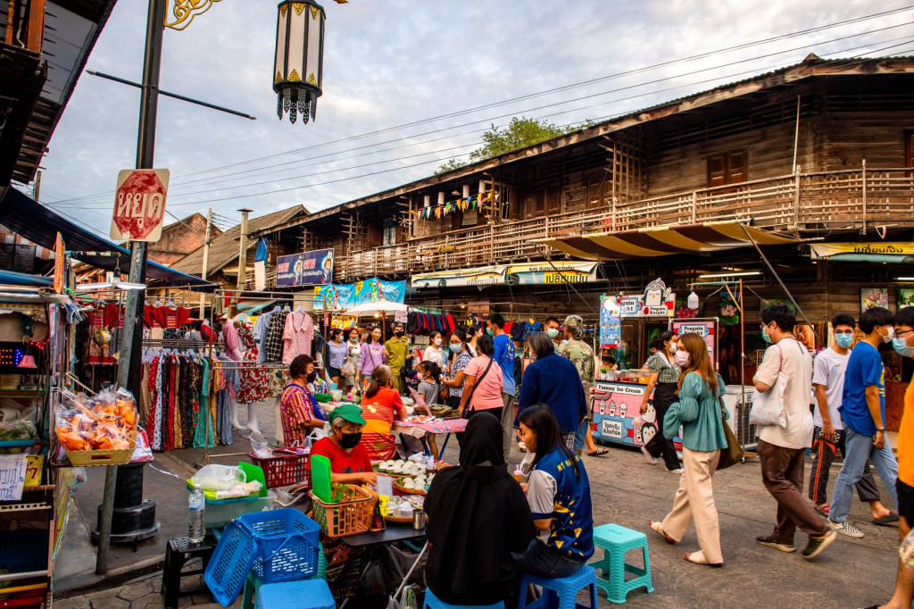 ถนนคนเดินกาดกองต้า ต.สวนดอก อ.เมืองลำปาง จ.ลำปาง 