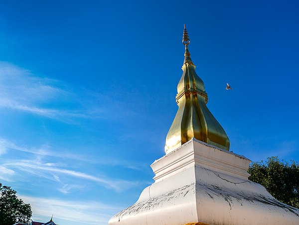 พระธาตุขามแก่น อำเภอน้ำพอง จังหวัดขอนแก่น